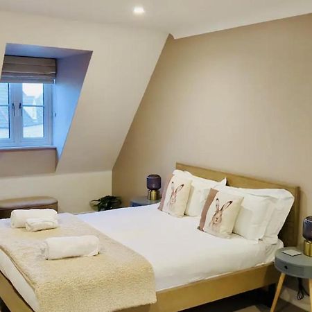 Modern Town House In Cotswolds - 3 Double Bedrooms Уитни Екстериор снимка