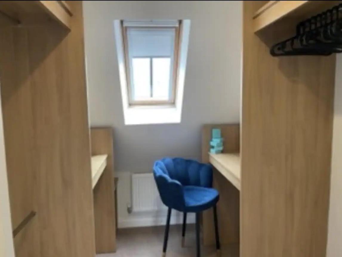 Modern Town House In Cotswolds - 3 Double Bedrooms Уитни Екстериор снимка